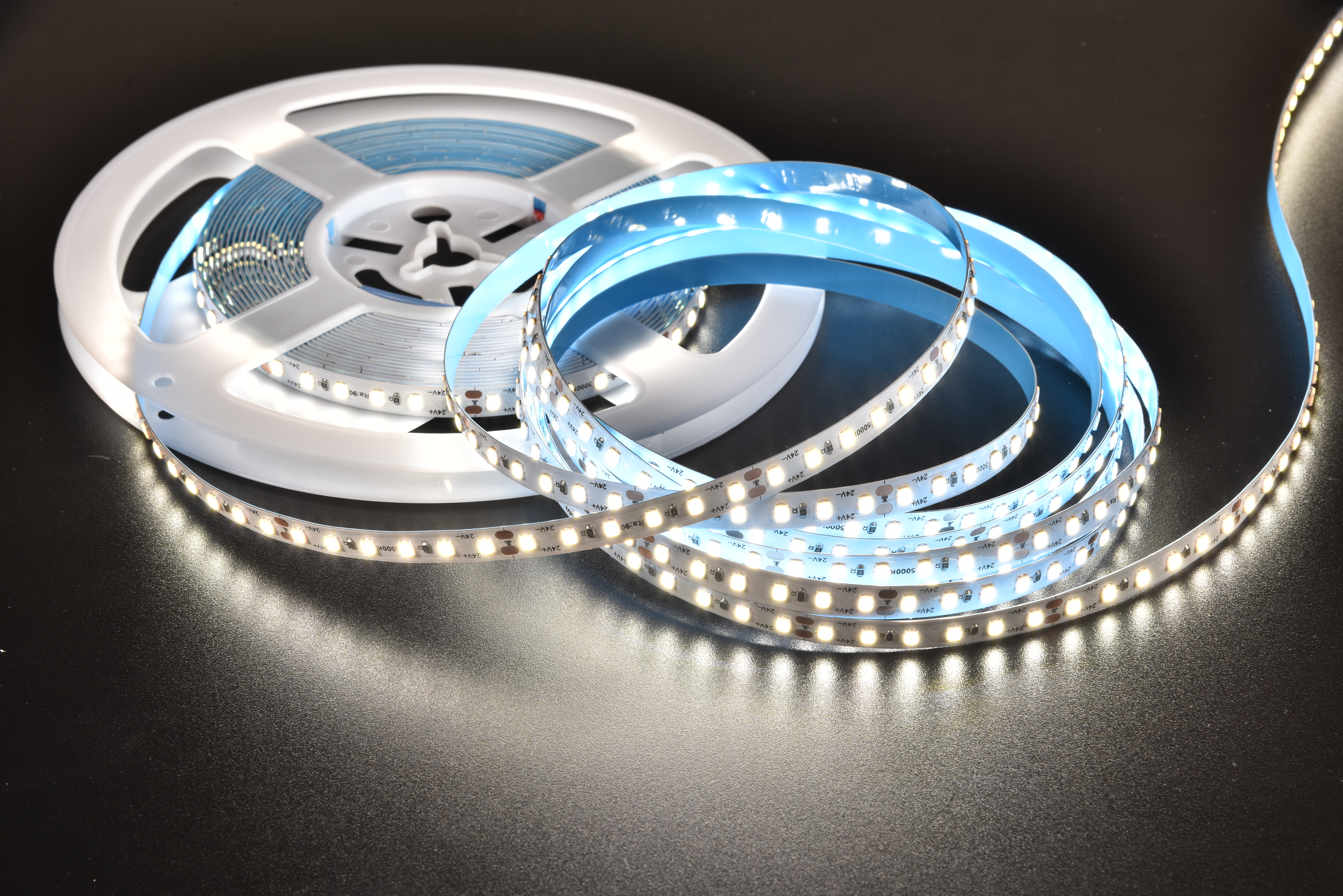 Светодиодная лента 2835-120Р Led strip 4000K:200M 12w >95