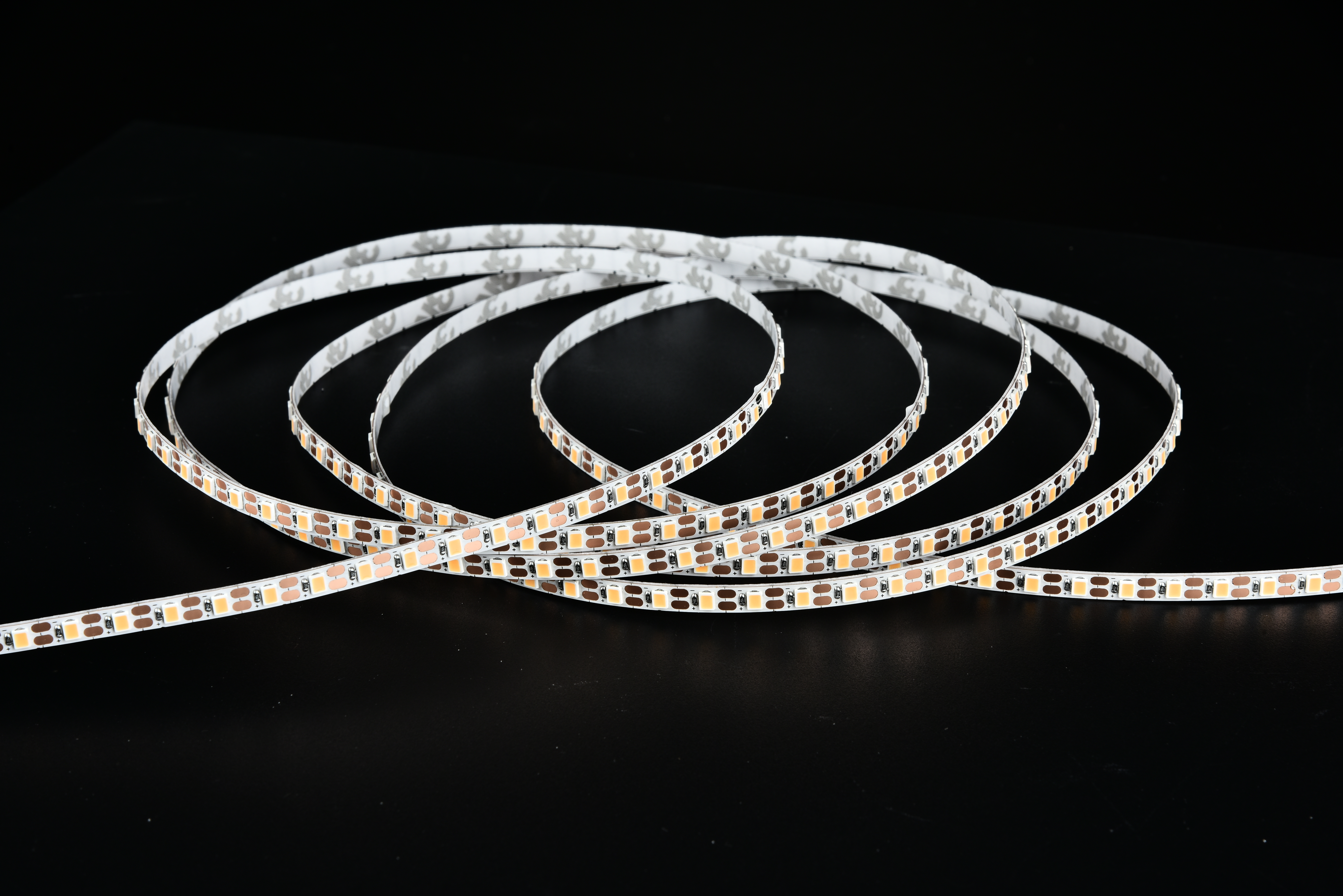 Светодиодная лента 2835-120Р Led strip 5000K:100M 12w >97