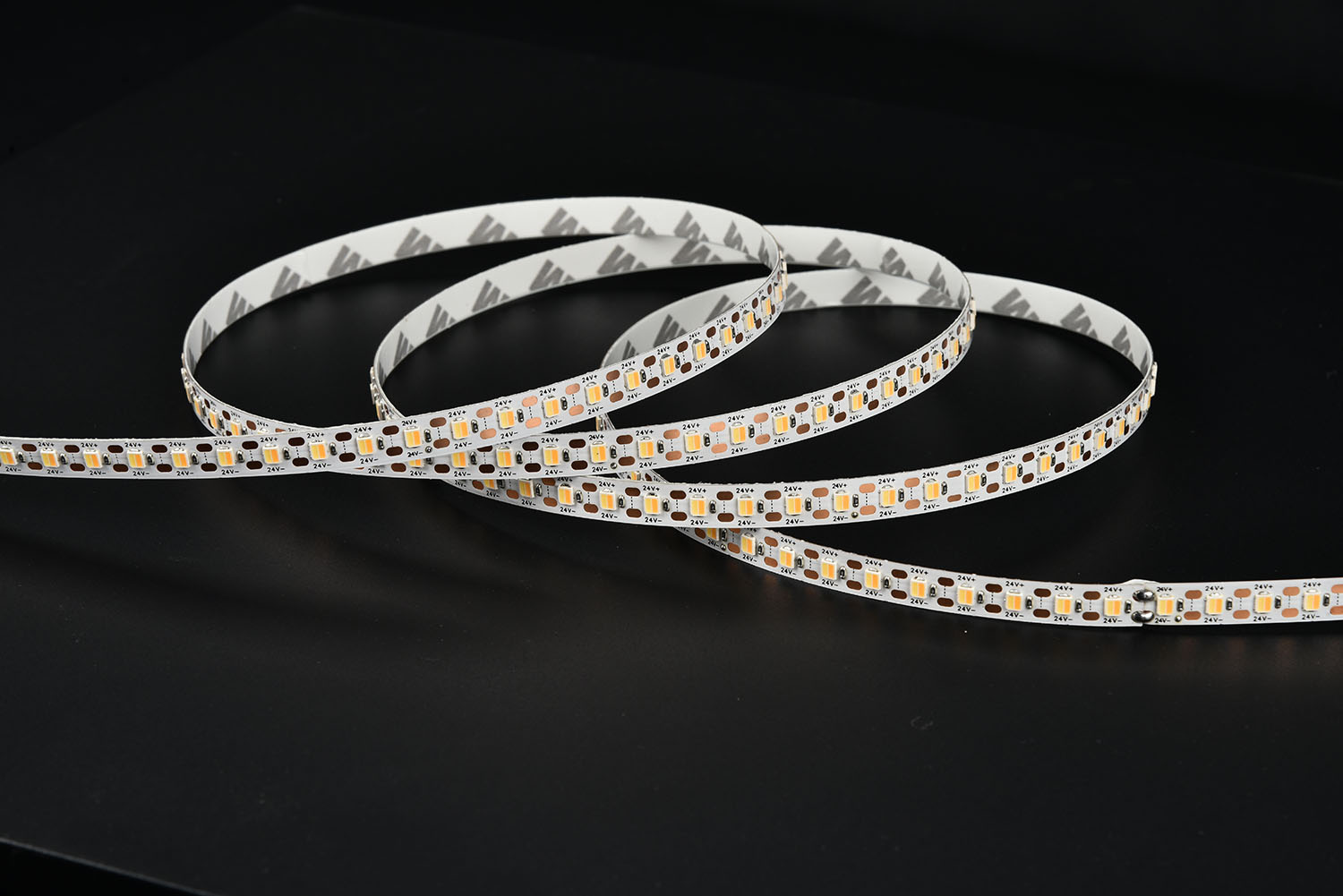 Светодиодная лента Led strip 2835-120Р 3500K:200M 9W