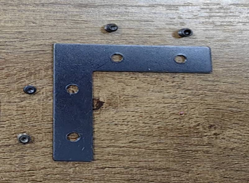 Угловой соединитель с винтами