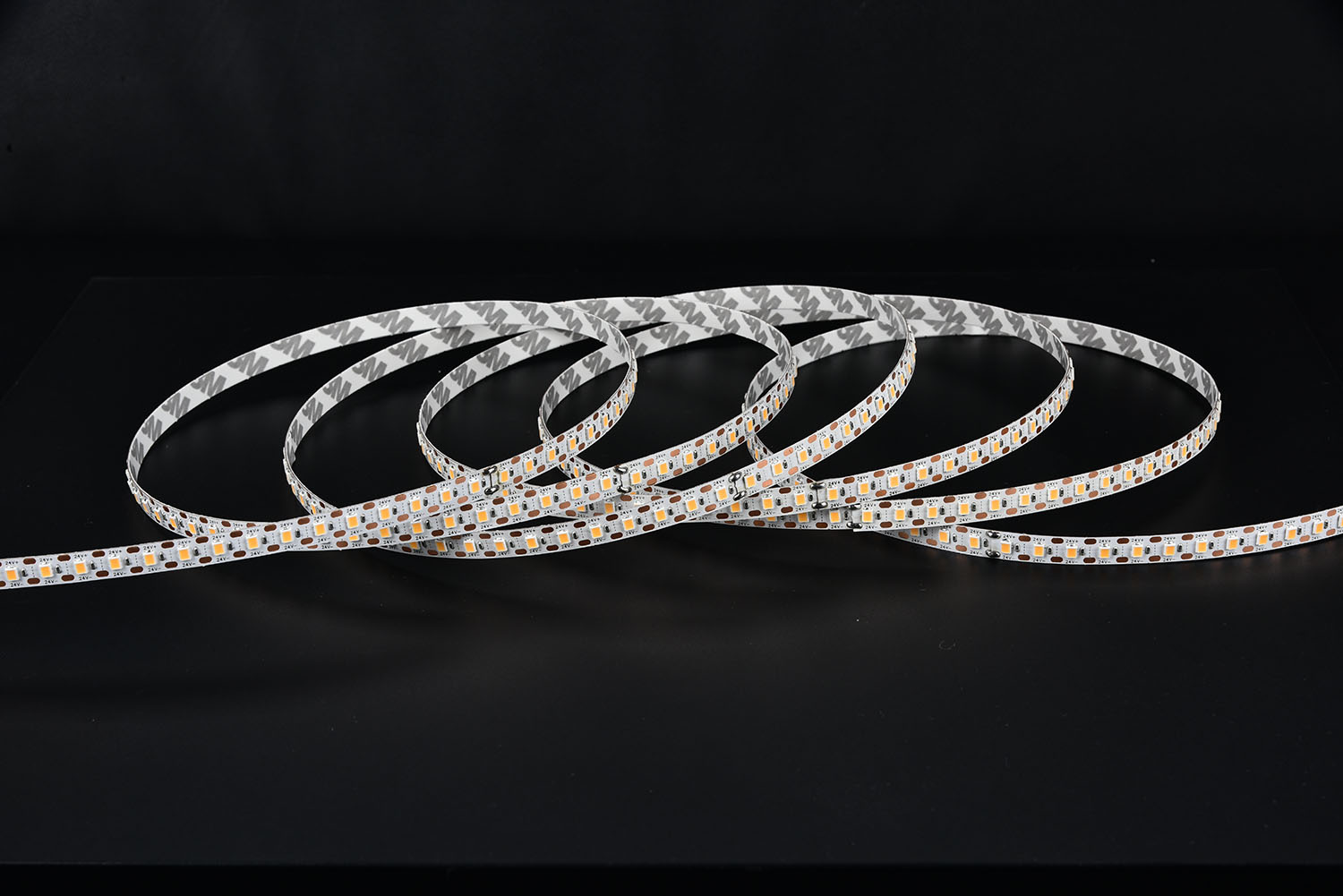 Светодиодная лента 2835-120Р Led strip 4000K:10M 5w >95