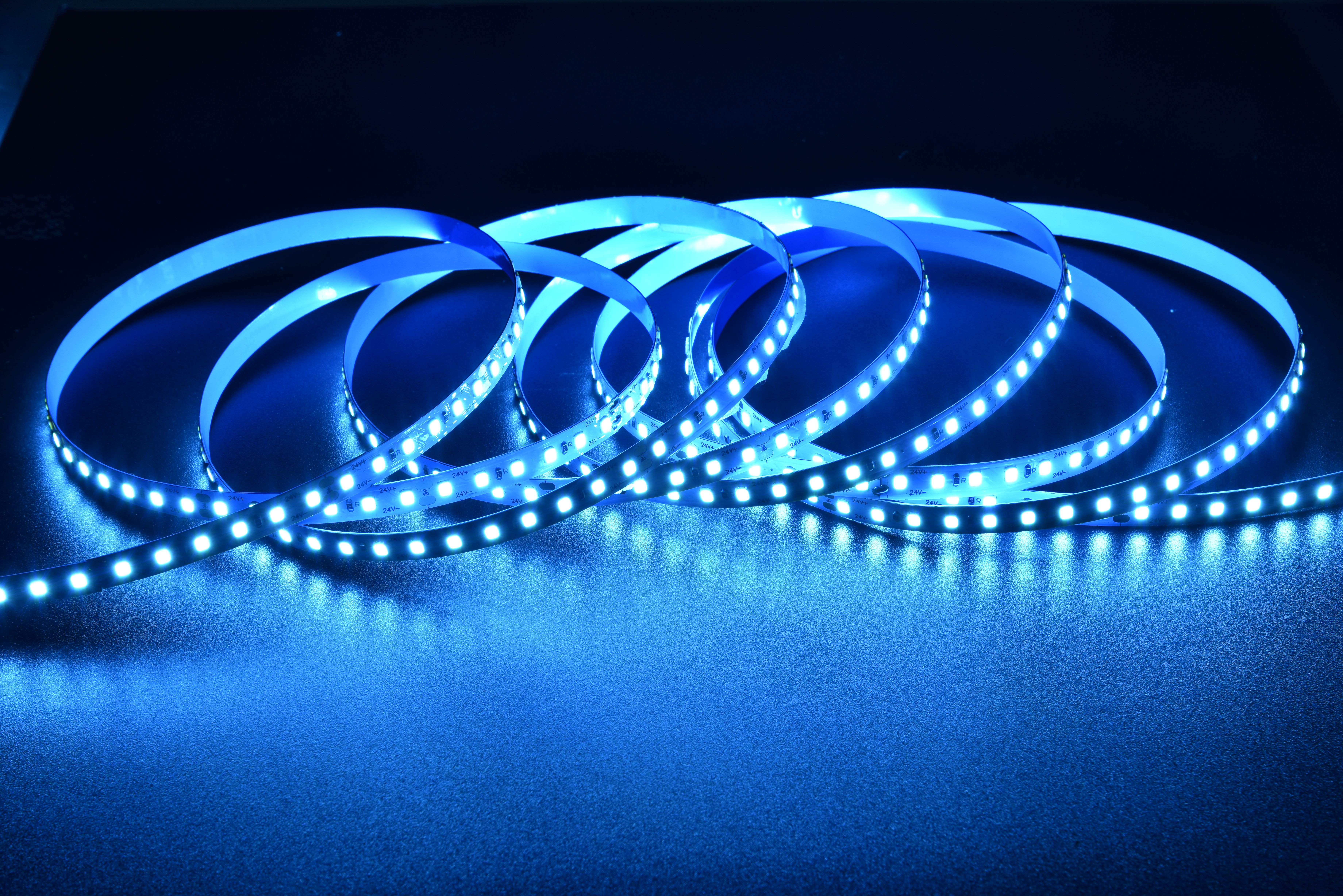 Светодиодная лента Led strip 2835-120Р Iceblue:10M 5W